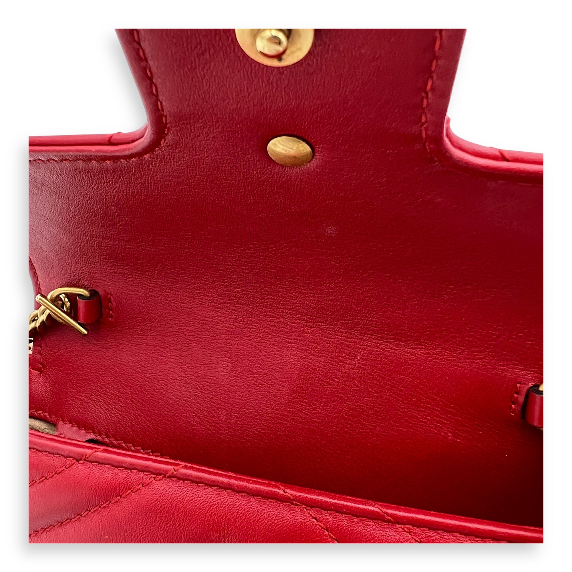 GG Marmont Super Mini Red Shoulder Bag in Calfskin, Gold hardware