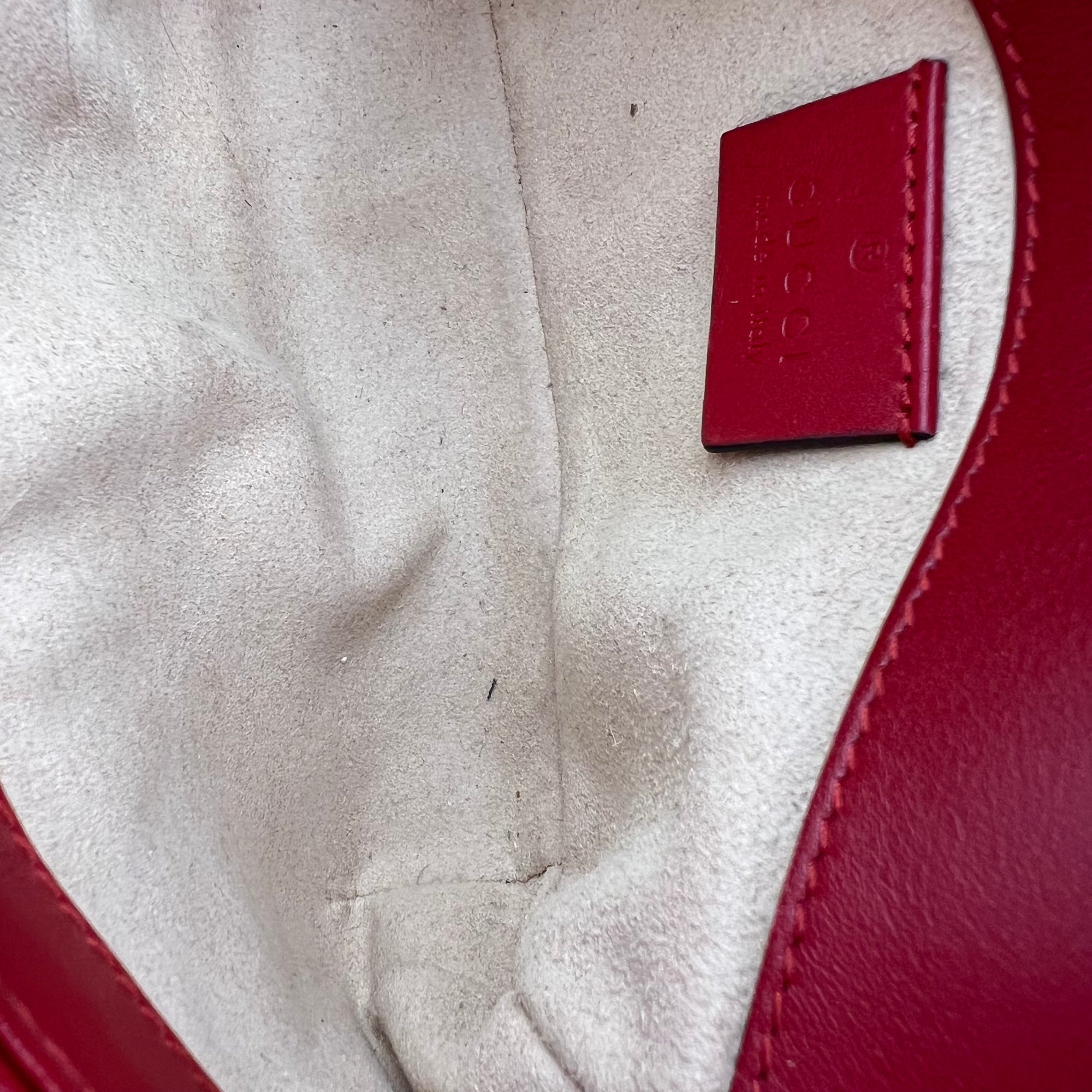 GG Marmont Super Mini Red Shoulder Bag in Calfskin, Gold hardware
