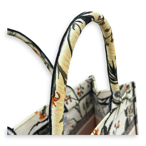 Book Tote Tote Bag Medium White in Jacquard