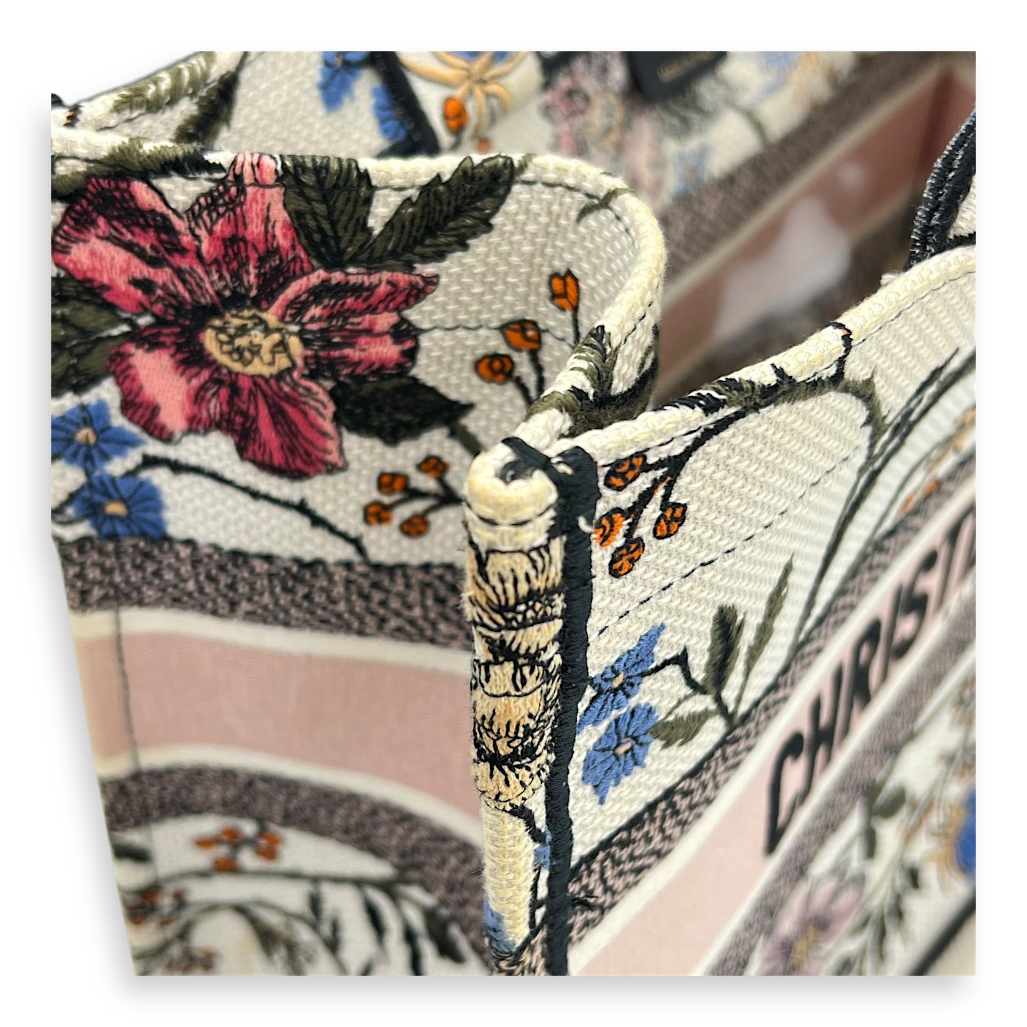 Book Tote Tote Bag Medium White in Jacquard