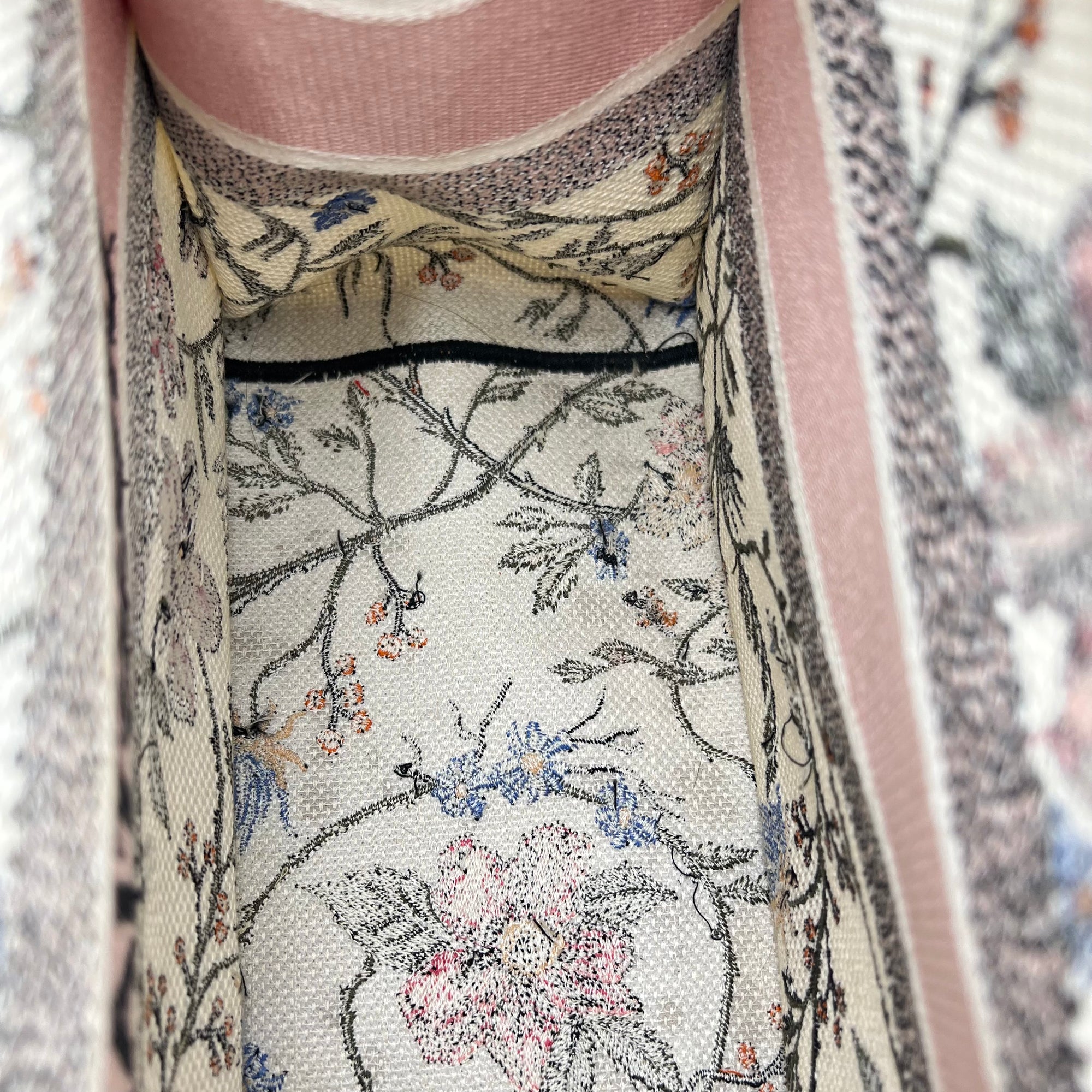 Book Tote Tote Bag Medium White in Jacquard