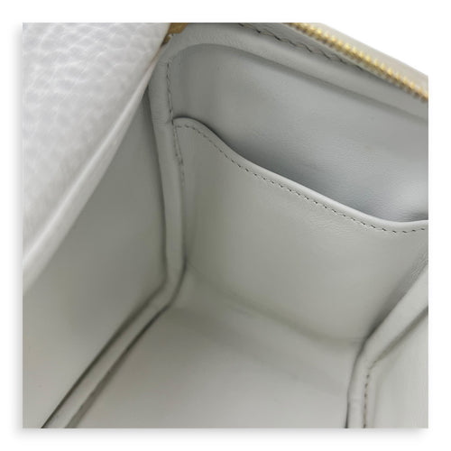 Lindy White in Clemence, Gold hardware