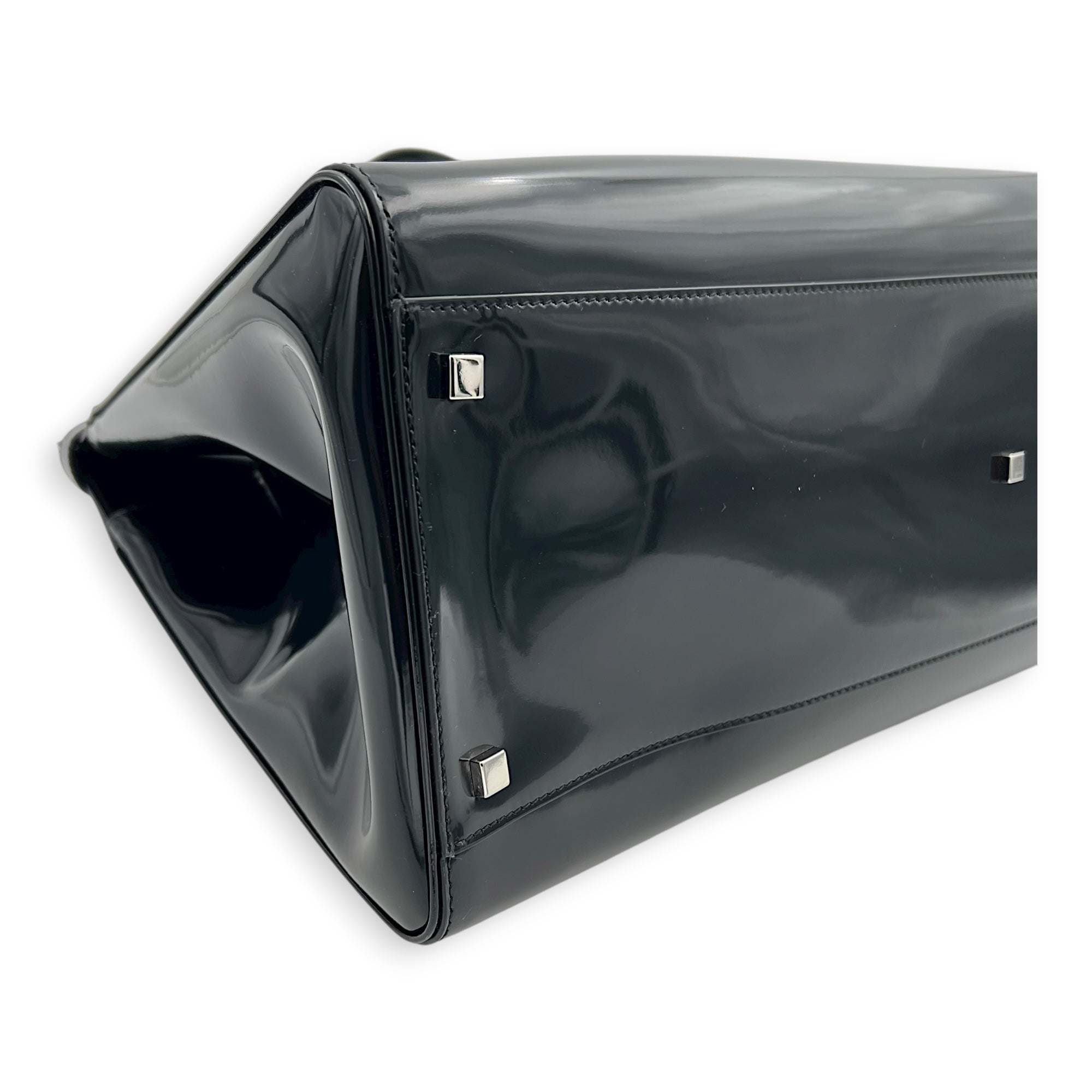 Manhattan Tote Bag Black in Patent Leather, Gold hardware