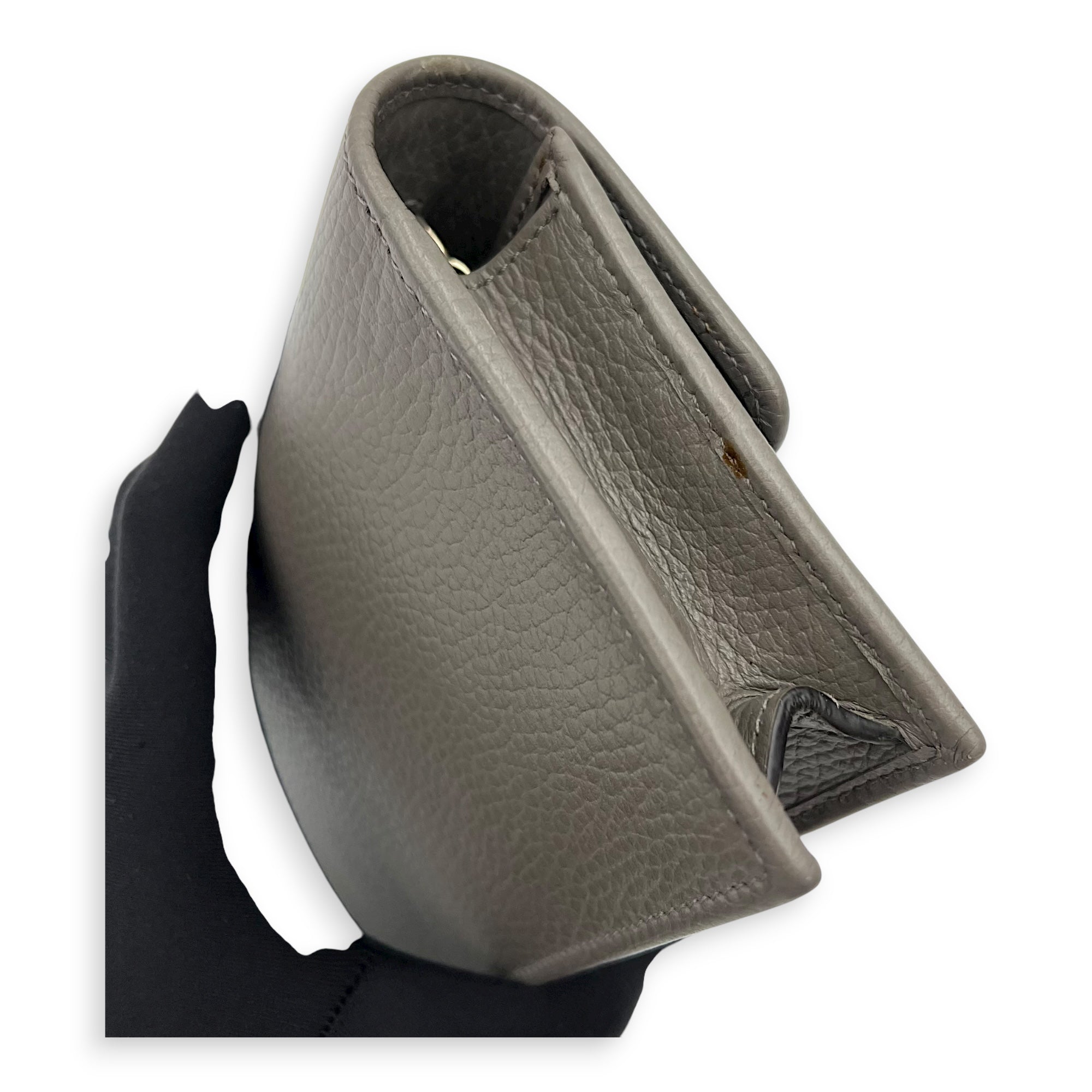 Interlocking G Wallet On Chain Grey in Calfskin, Gold hardware