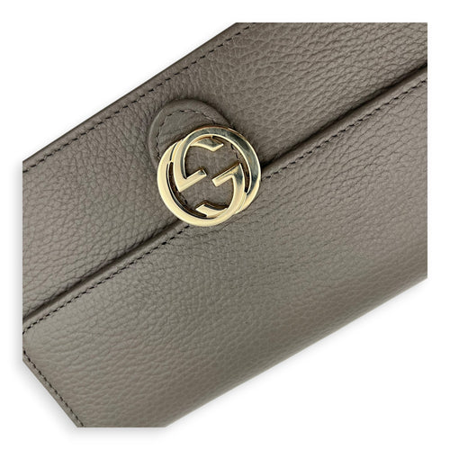 Interlocking G Wallet On Chain Grey in Calfskin, Gold hardware