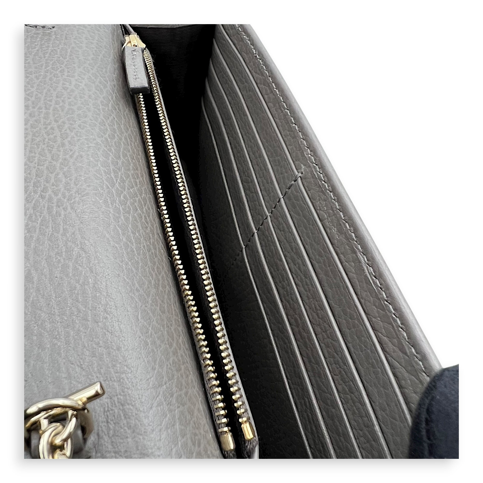 Interlocking G Wallet On Chain Grey in Calfskin, Gold hardware