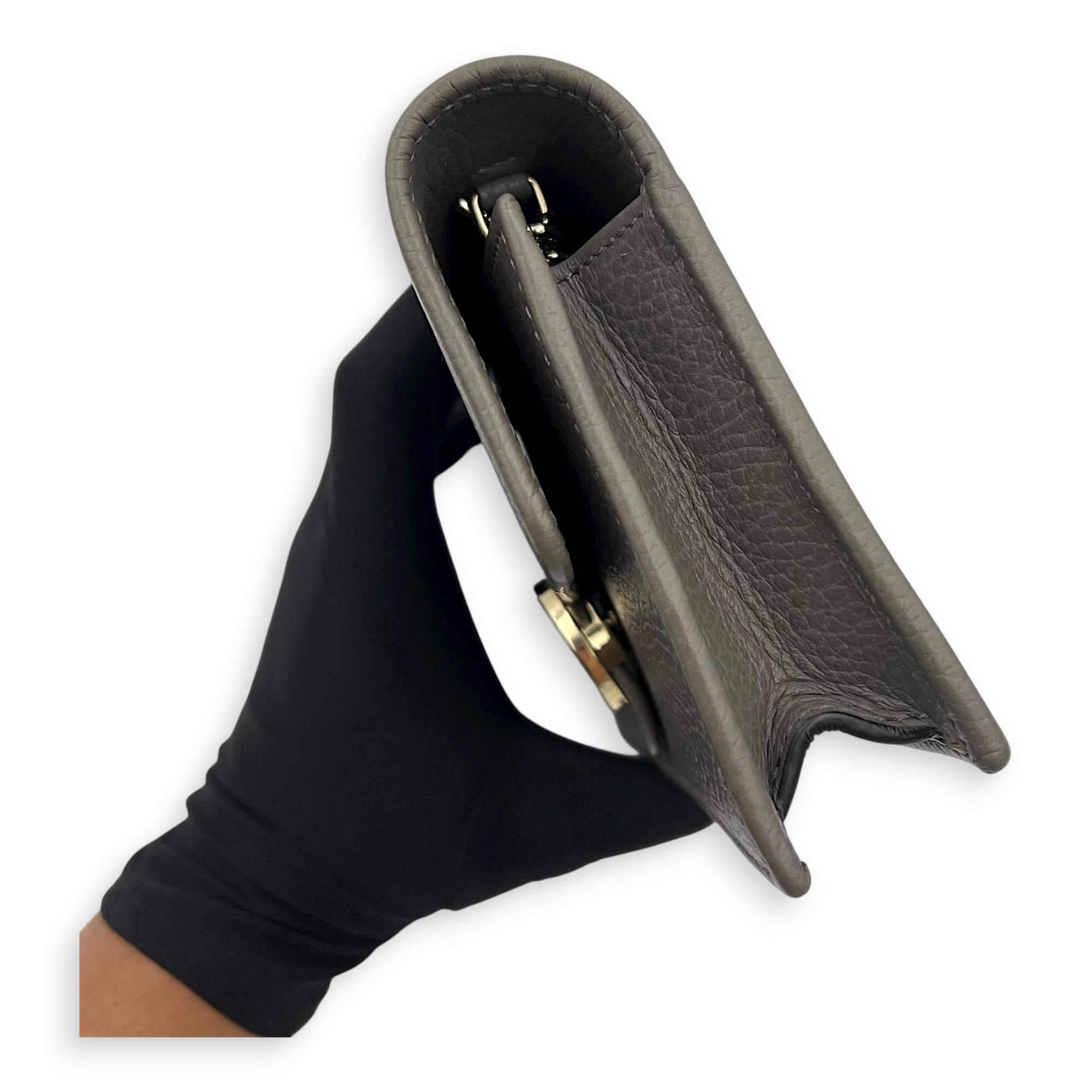 Interlocking G Wallet On Chain Grey in Calfskin, Gold hardware