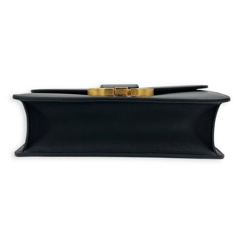 30 Montaigne Shoulder Bag Medium Black in Calfskin, Gold hardware
