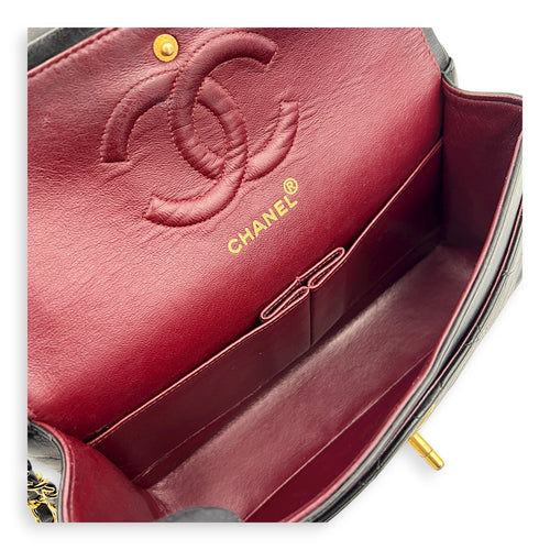 Classic Shoulder Bag Black in Lambskin, Gold hardware