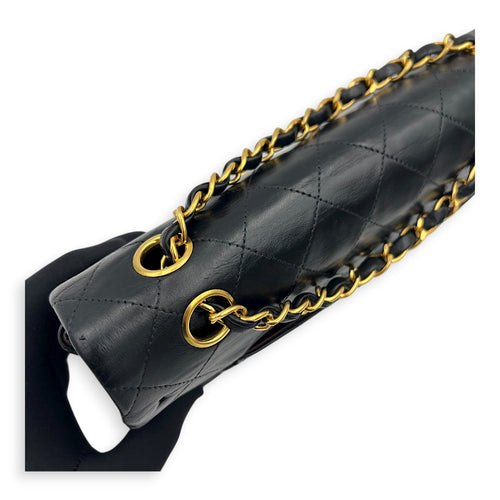 Classic Shoulder Bag Black in Lambskin, Gold hardware