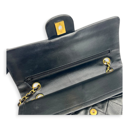 Classic Shoulder Bag Black in Lambskin, Gold hardware