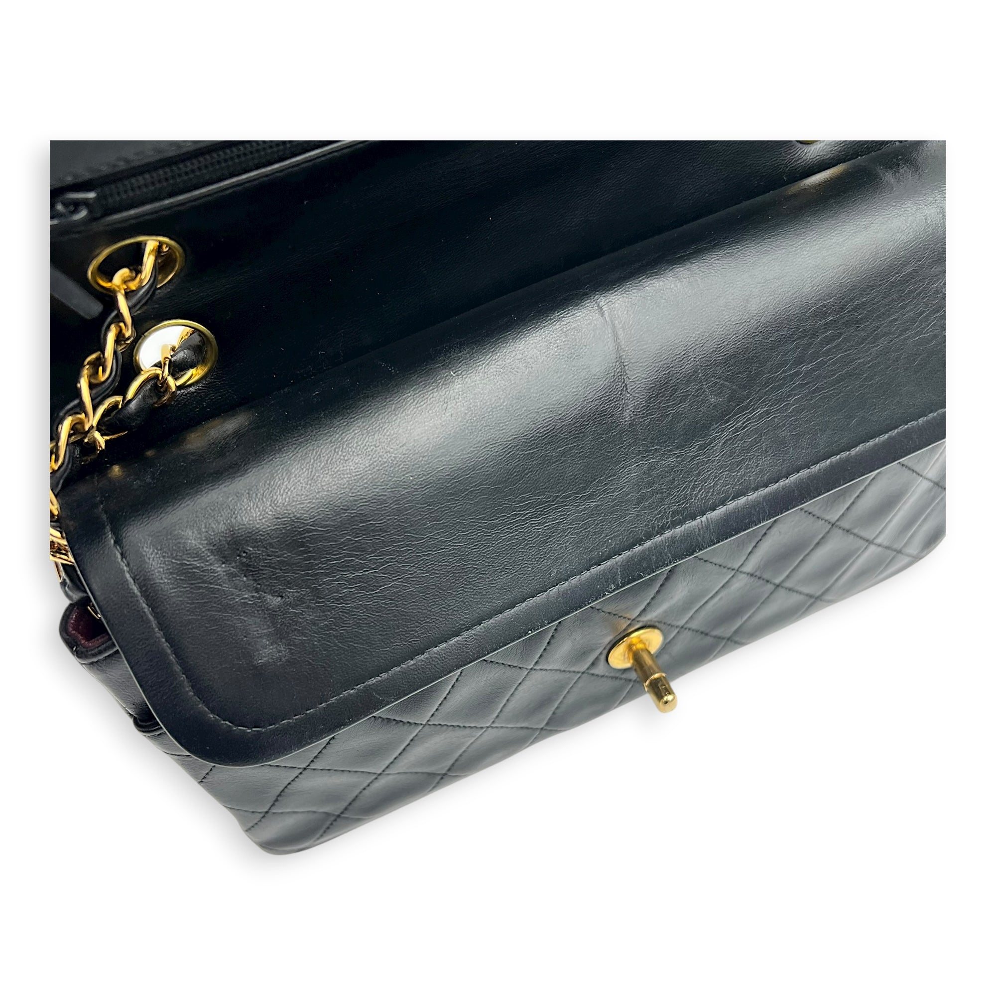 Classic Shoulder Bag Black in Lambskin, Gold hardware