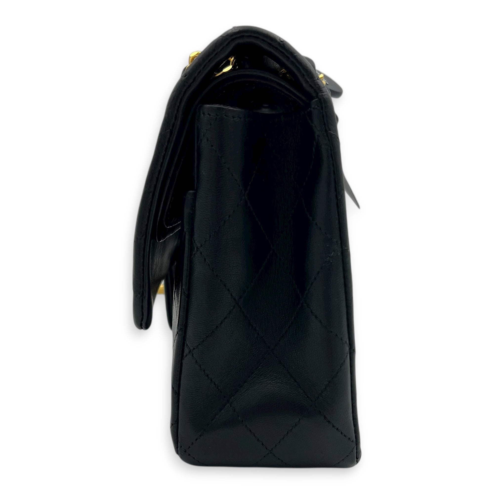 Classic Shoulder Bag Black in Lambskin, Gold hardware