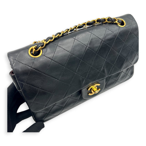 Classic Shoulder Bag Black in Lambskin, Gold hardware