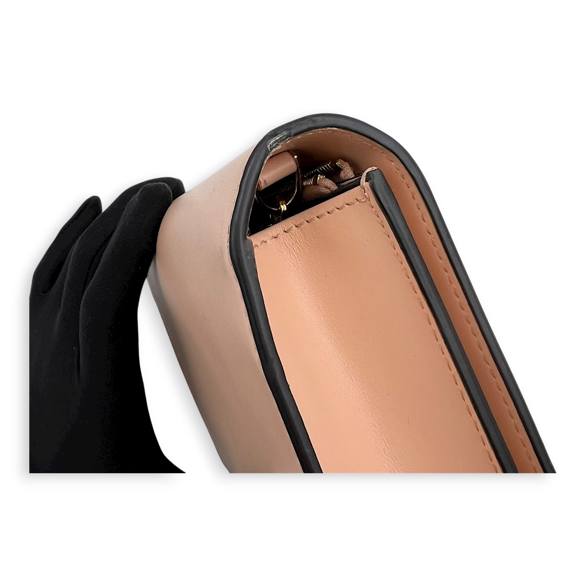 Logo Wallet On Chain Beige in Calfskin, Gold hardware