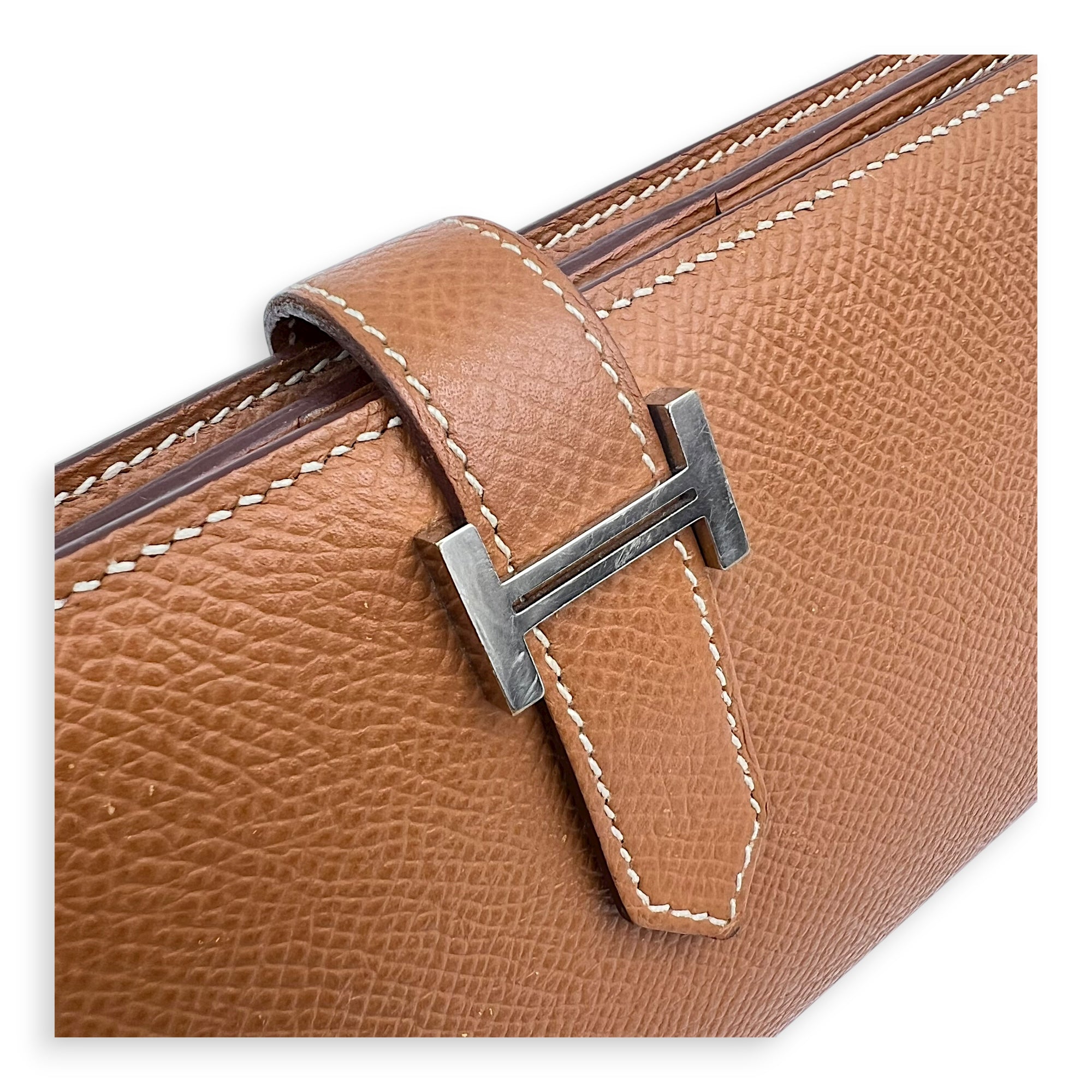 Bearn Gold Wallet in Epsom, Silver hardware