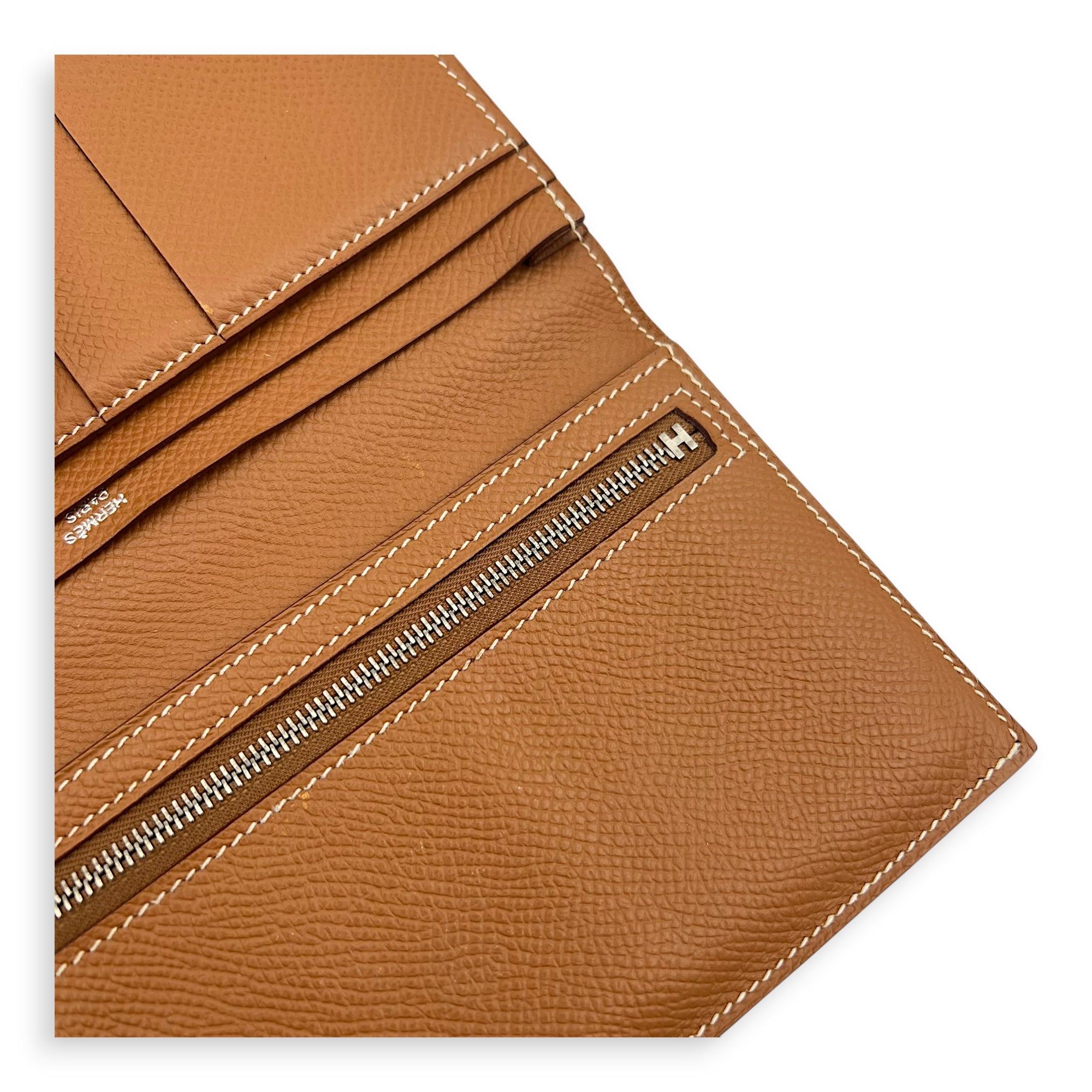 Bearn Gold Wallet in Epsom, Silver hardware