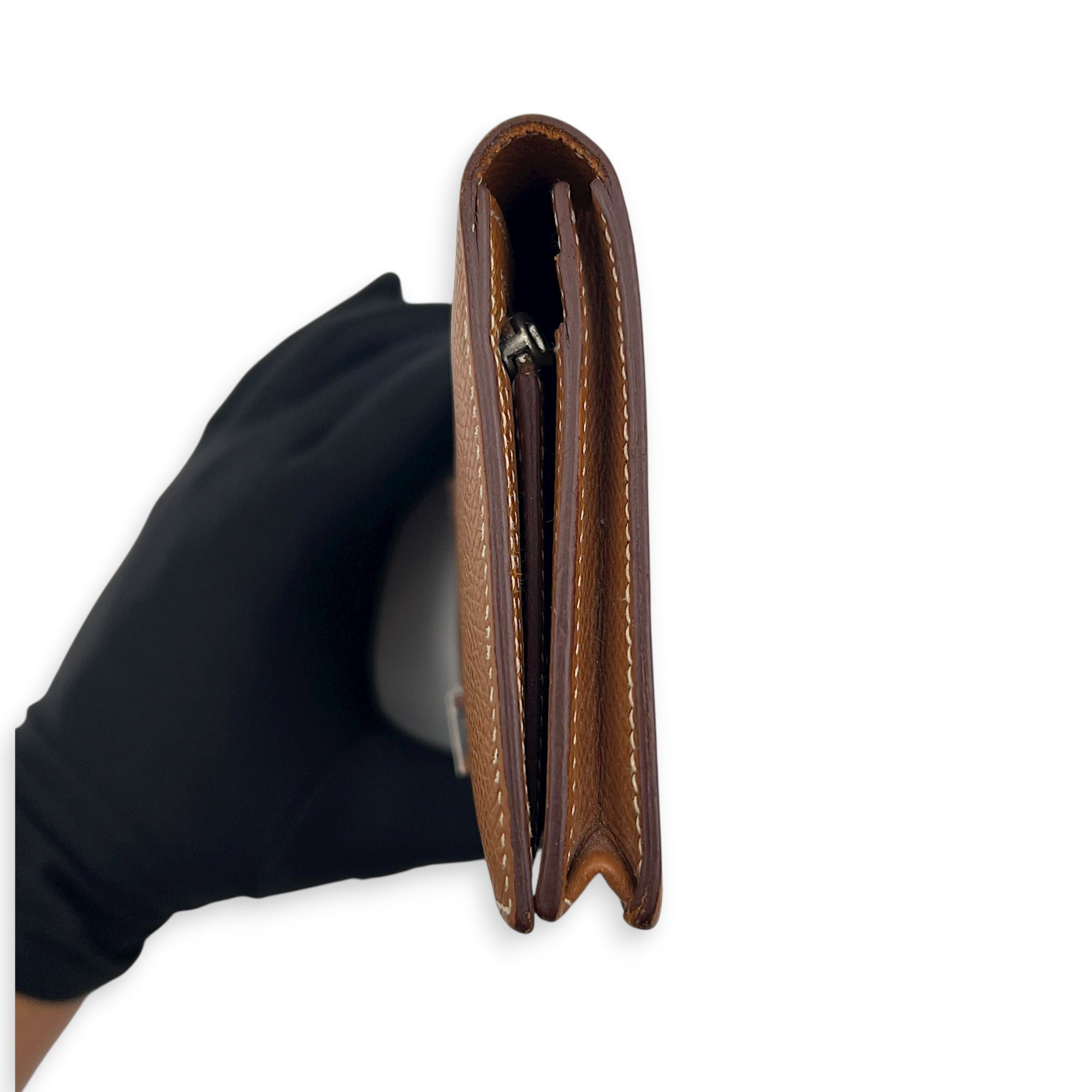 Bearn Gold Wallet in Epsom, Silver hardware