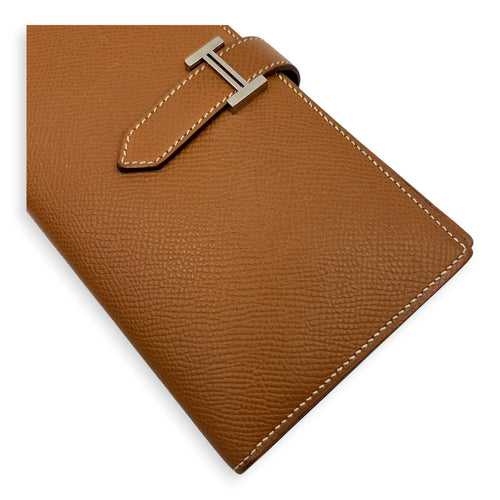 Bearn Gold Wallet in Epsom, Silver hardware