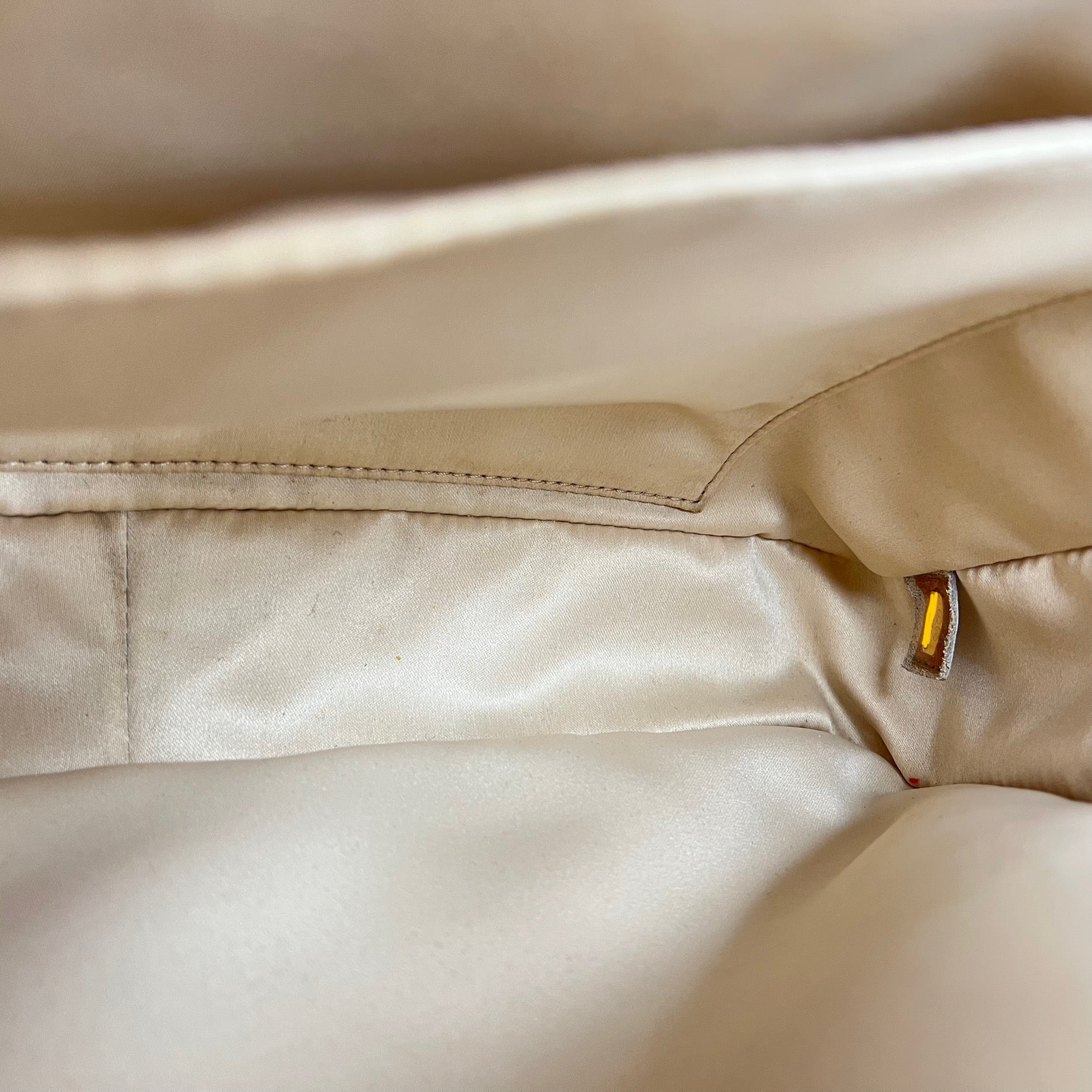 GST Tote Bag Beige in Caviar Leather, Silver hardware