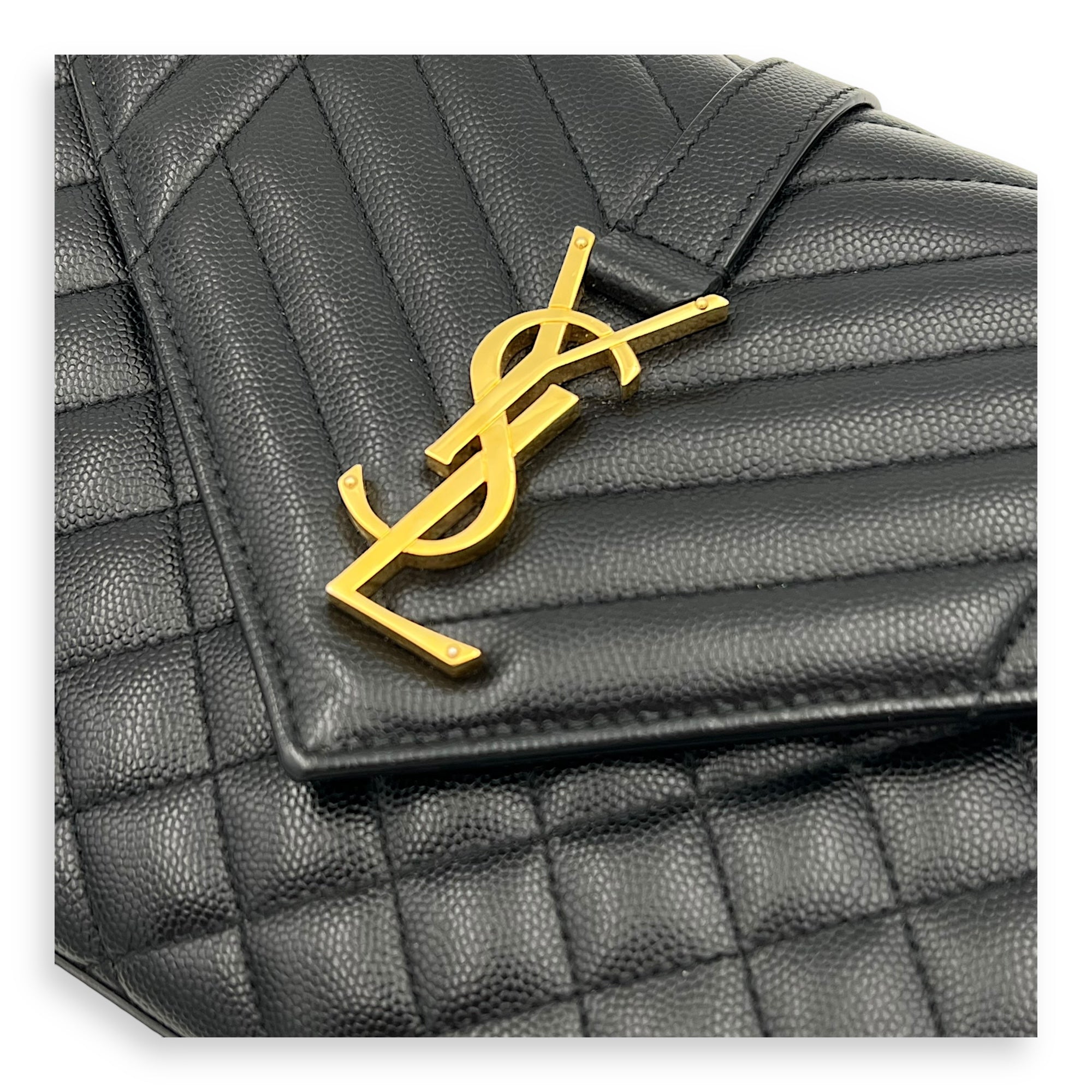 Envelope Shoulder Bag Black in Calfskin, Gold hardware