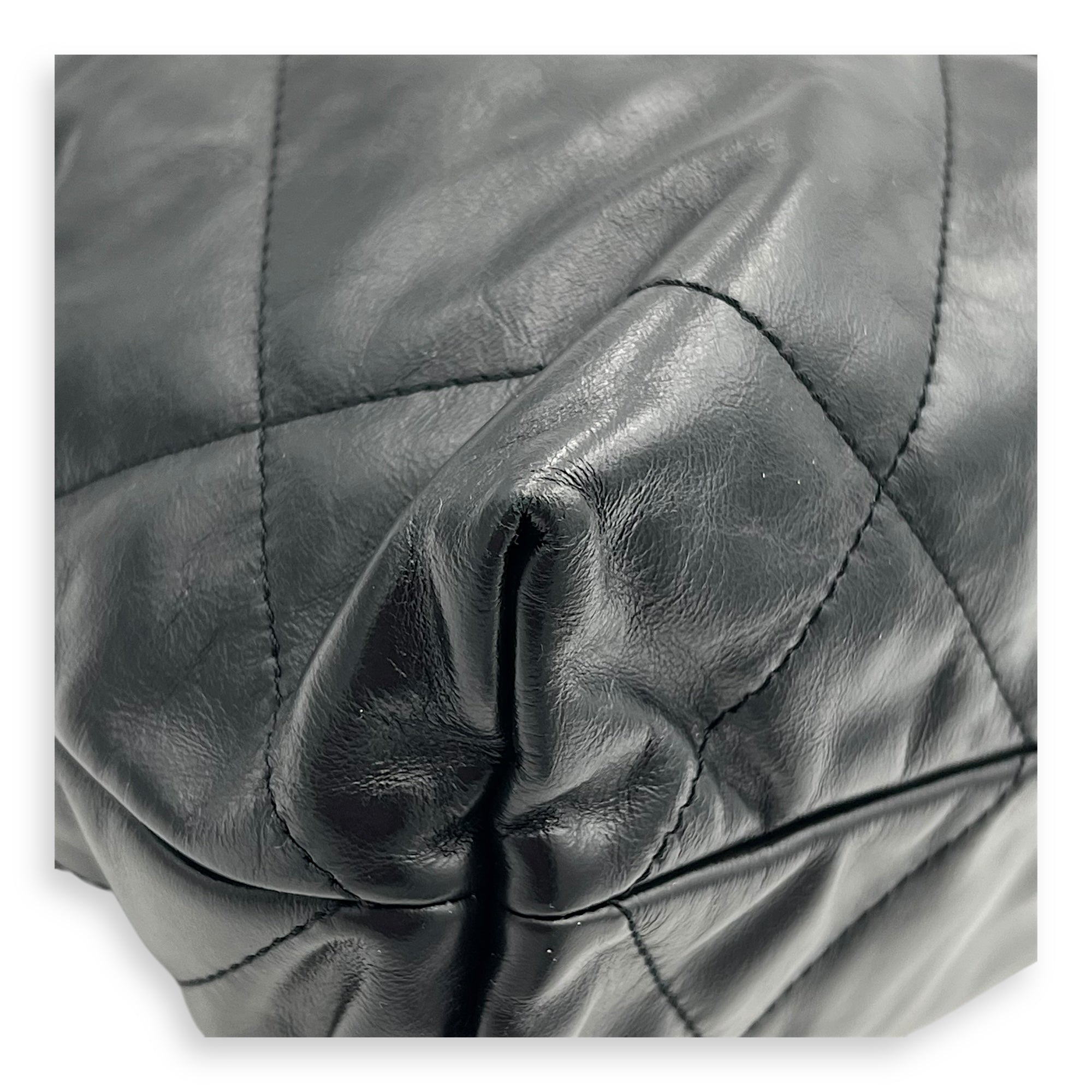 22 Tote Tote Bag Small Black in Calfskin, Gold hardware