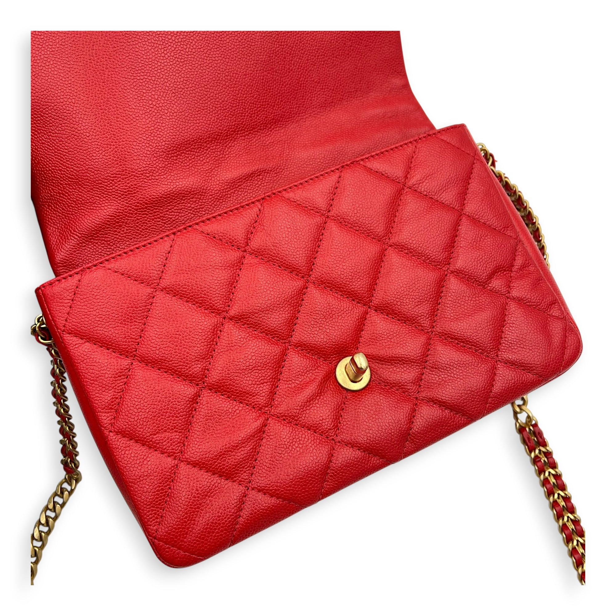 CC Quilted Shoulder Bag Red in Caviar Leather, Gold hardware