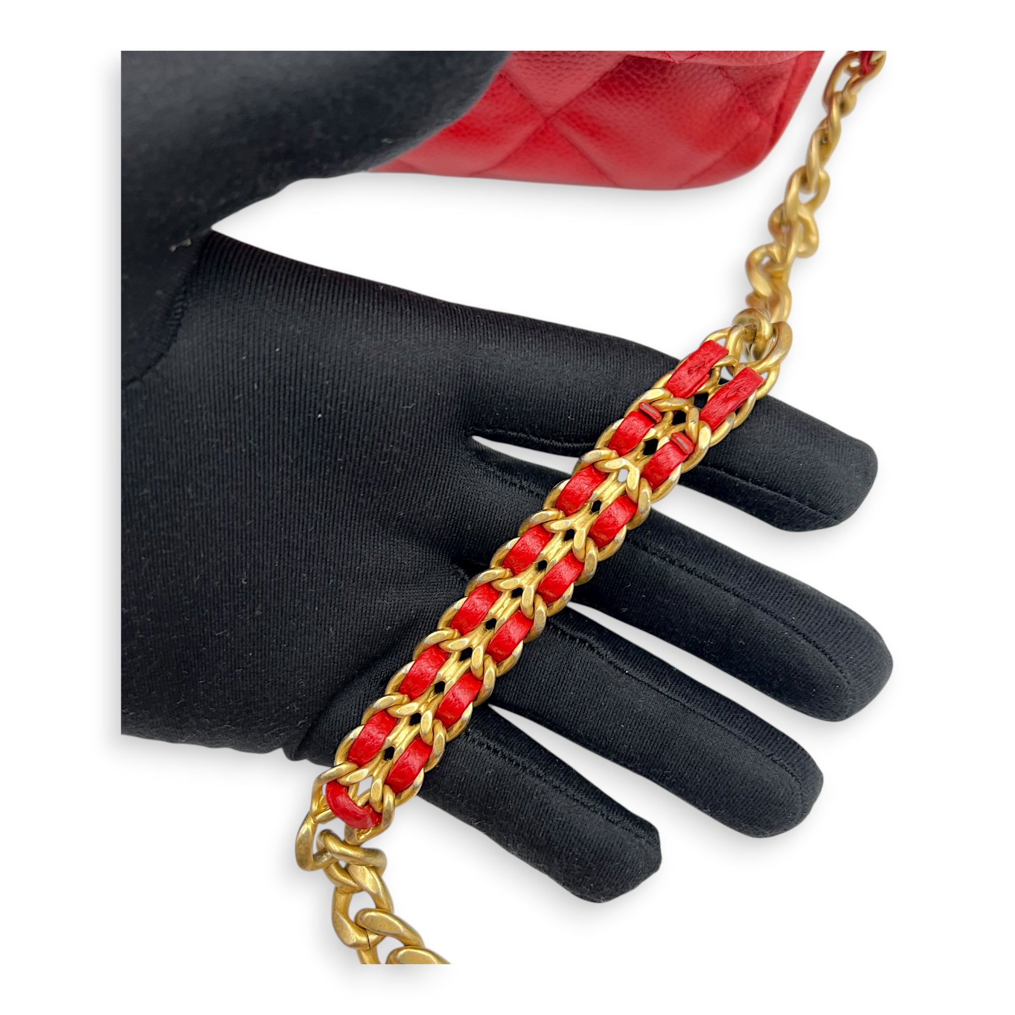 CC Quilted Shoulder Bag Red in Caviar Leather, Gold hardware