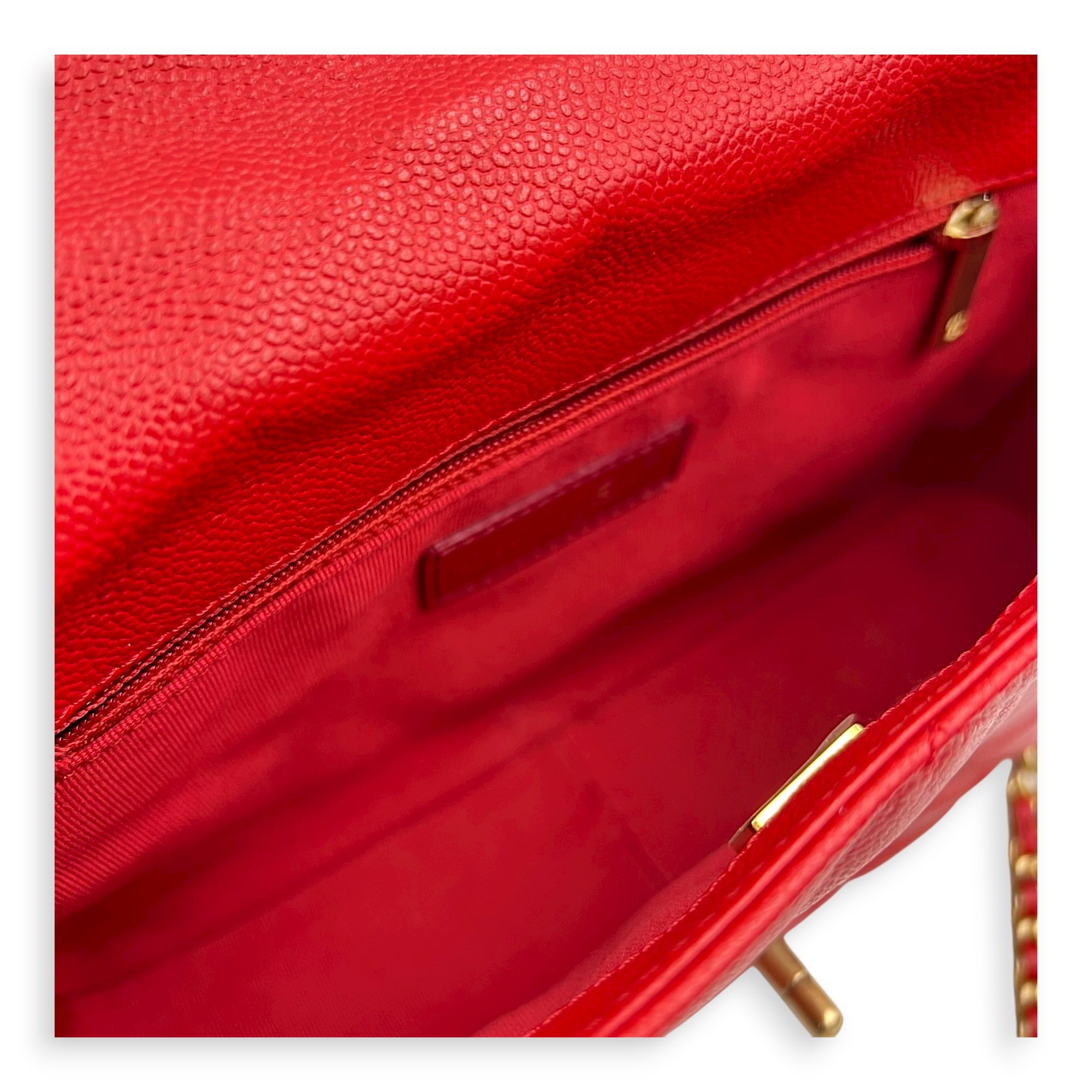 CC Quilted Shoulder Bag Red in Caviar Leather, Gold hardware