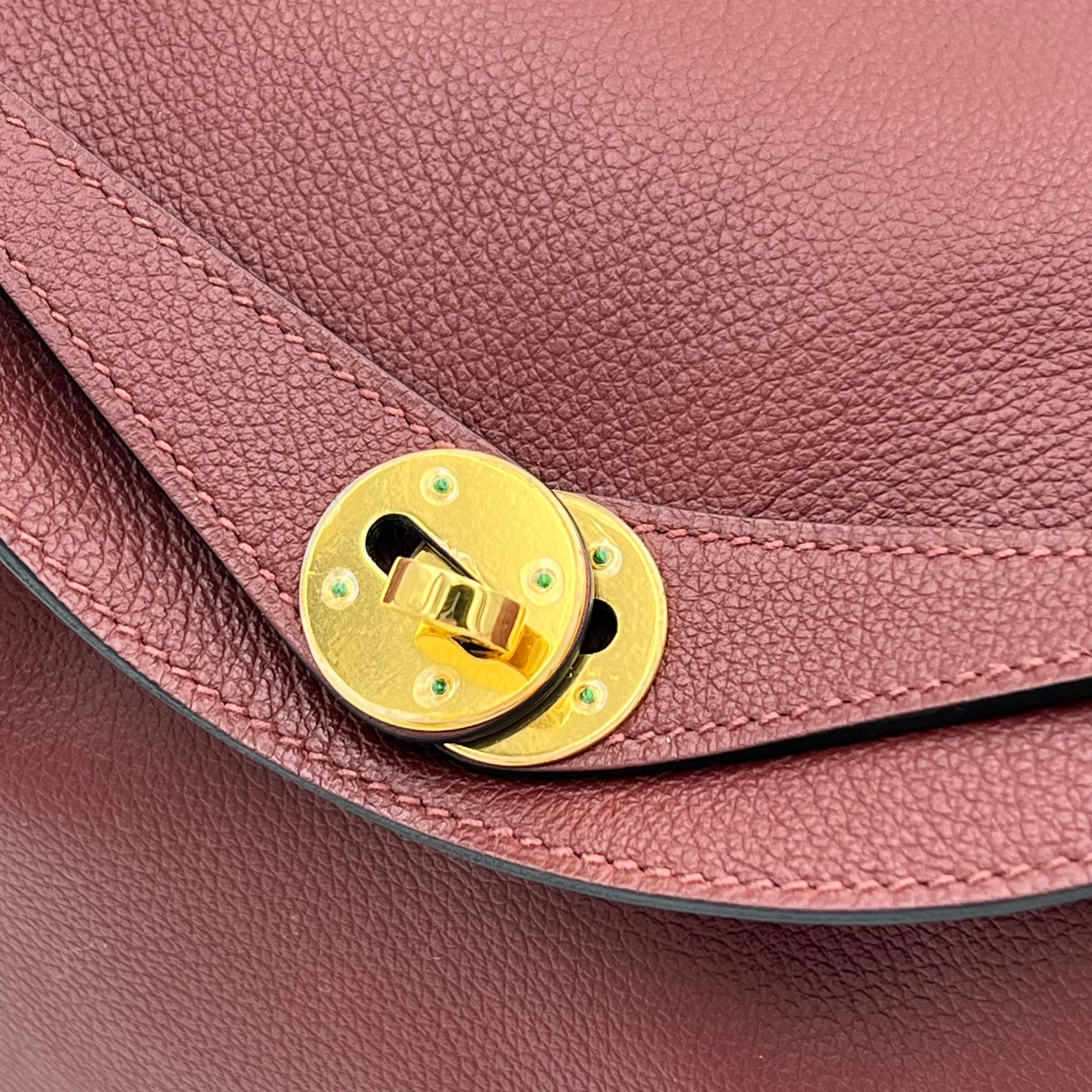 Lindy 26 Rouge sellier Shoulder Bag in Swift, Gold hardware