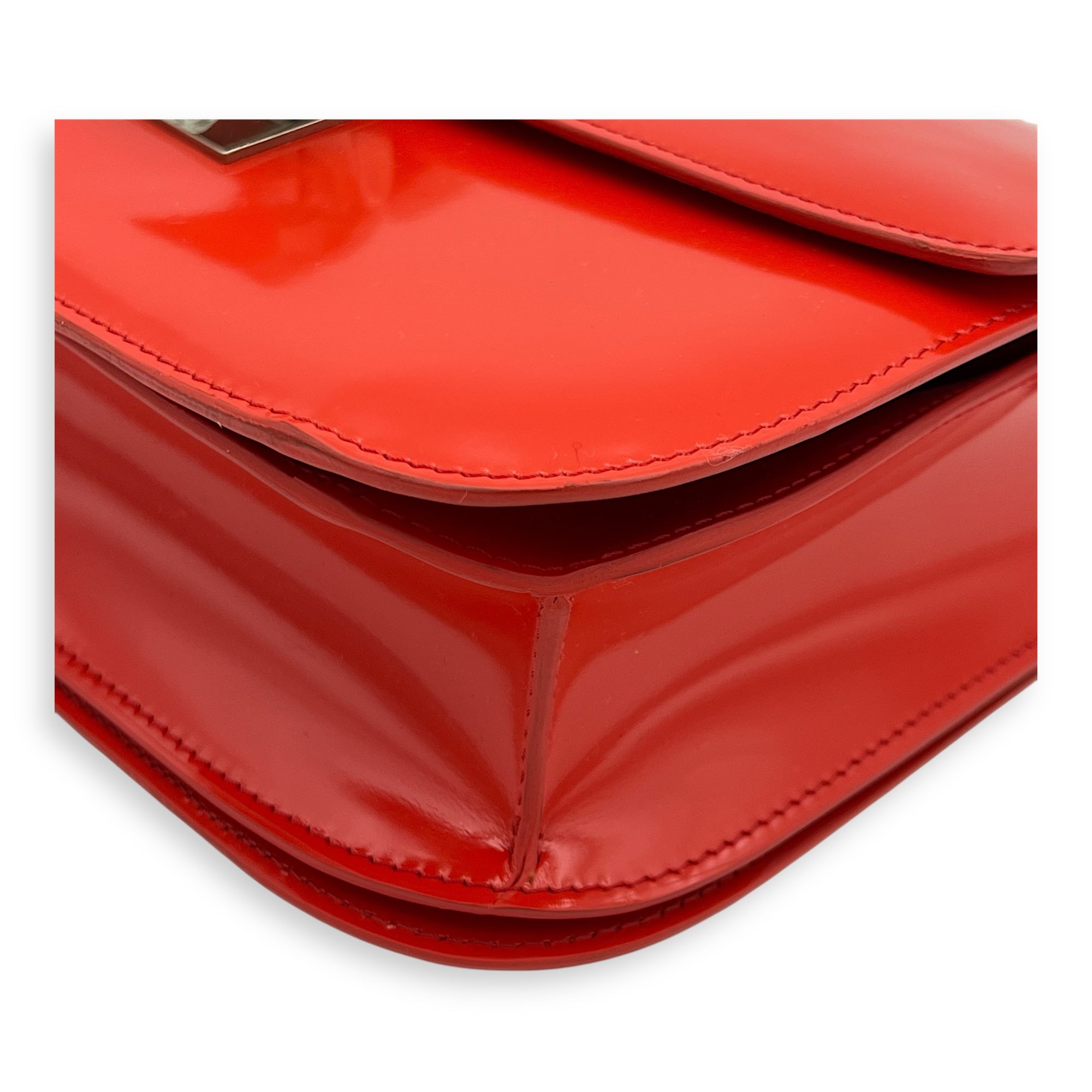 Box Medium Red Shoulder Bag in Patent Leather, Silver hardware