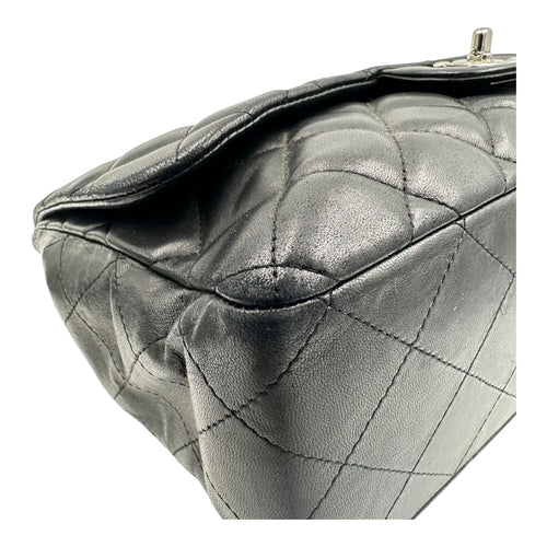 Classic Shoulder Bag Maxi Black in Lambskin, Silver hardware