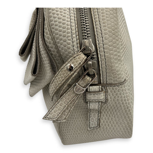 Sac Y-Bow Shoulder Bag White in Embossed Calfskin, Silver hardware