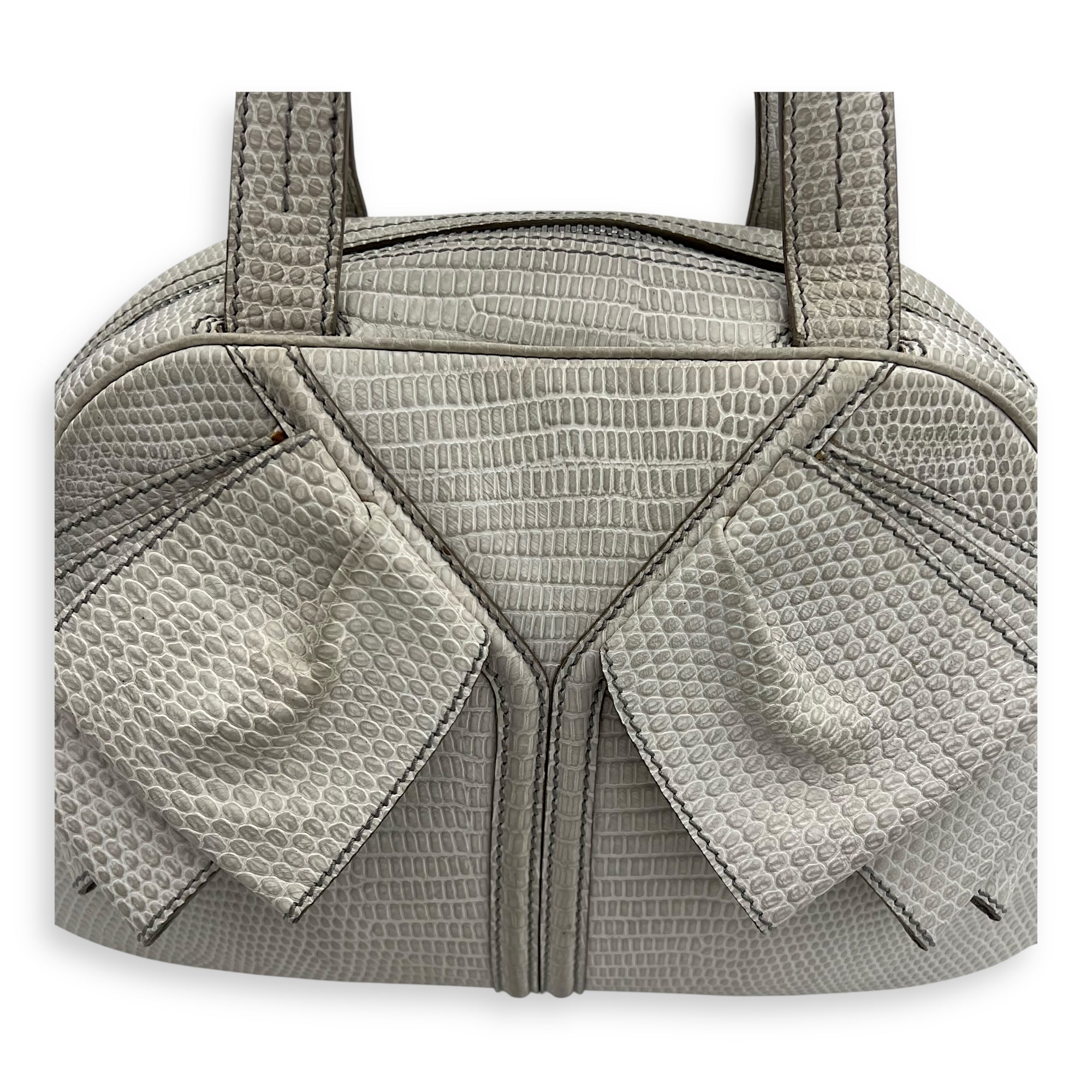 Sac Y-Bow Shoulder Bag White in Embossed Calfskin, Silver hardware