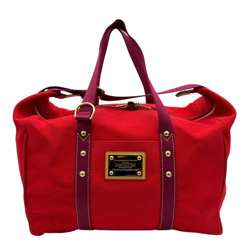 Antigua Sac Weekend Boston Duffle Bag Red in Canvas, Gold hardware