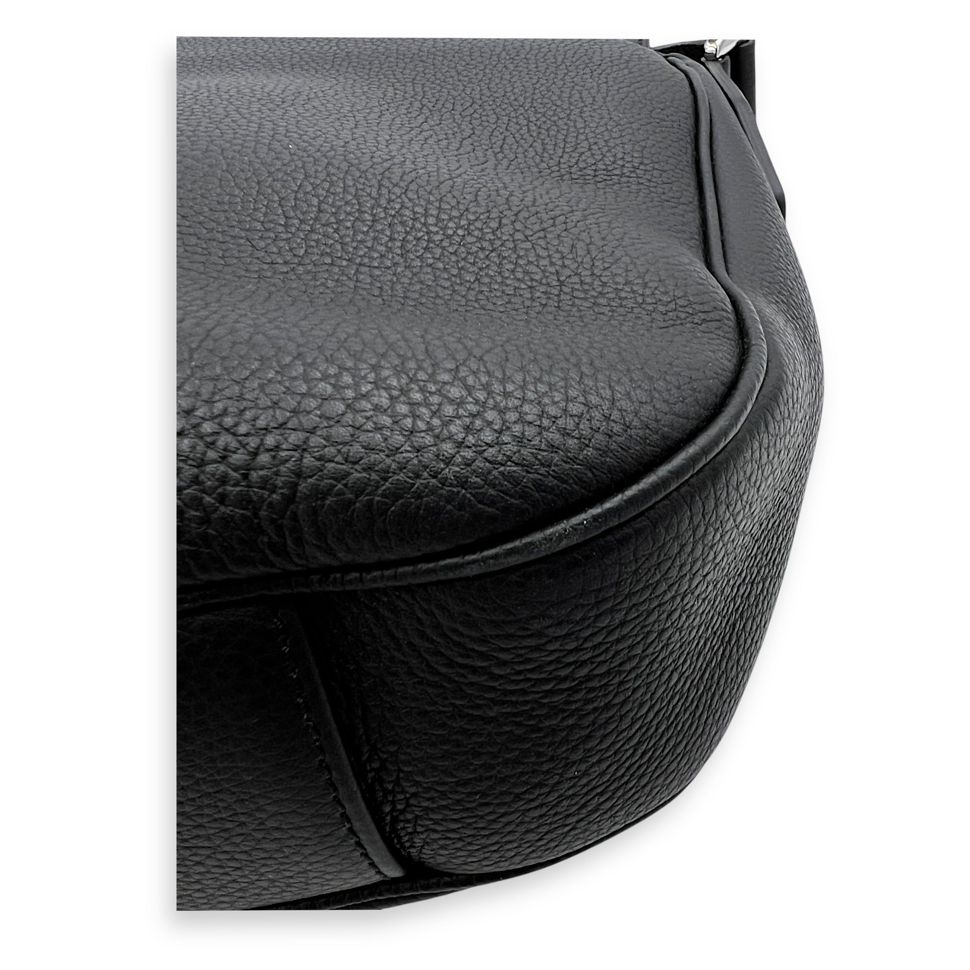 Saddle Messenger Black in Calfskin, Silver hardware