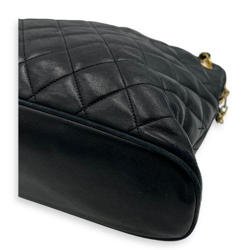 Vintage Shoulder Bag Black in Lambskin, Gold hardware