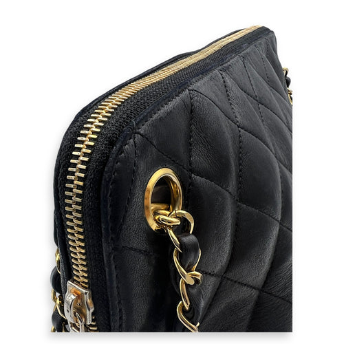 Vintage Shoulder Bag Black in Lambskin, Gold hardware
