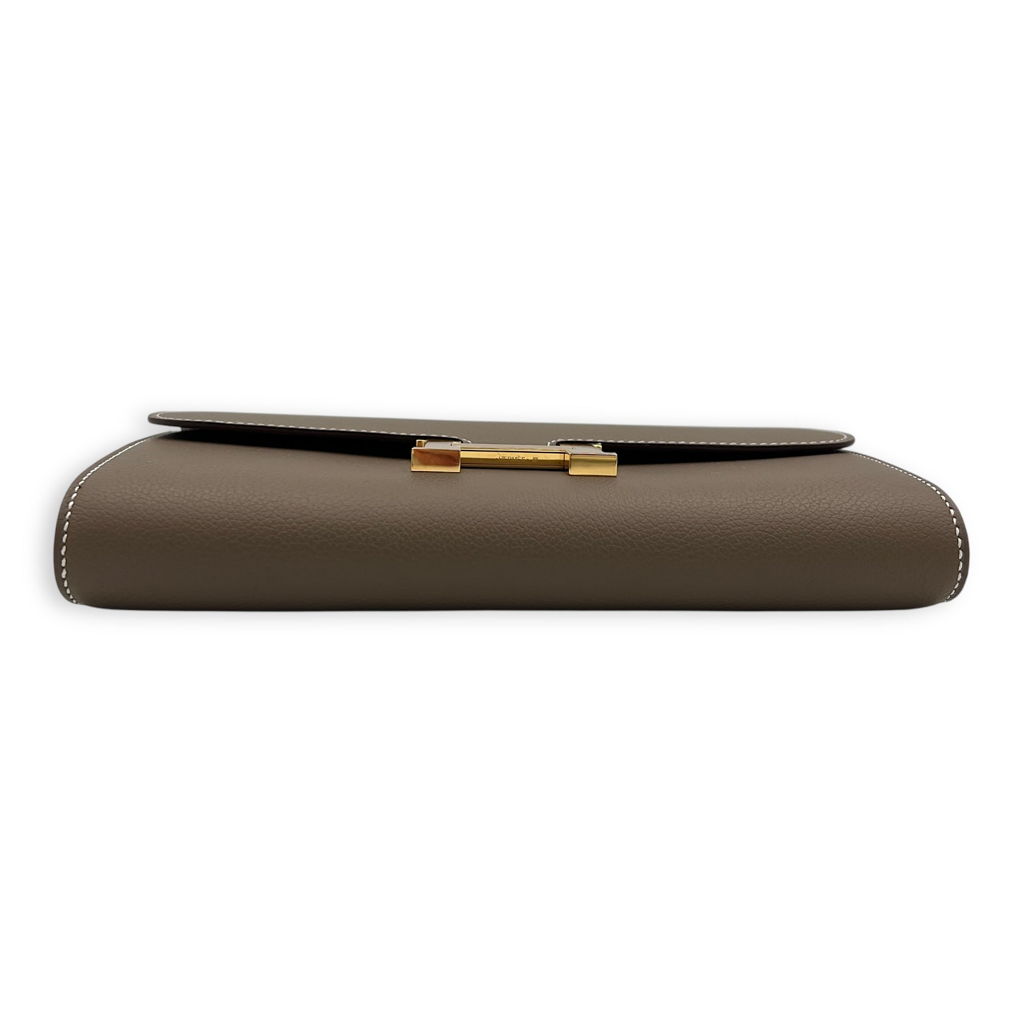 Constance To Go Etoupe Wallet On Chain in Evercolor, Gold hardware