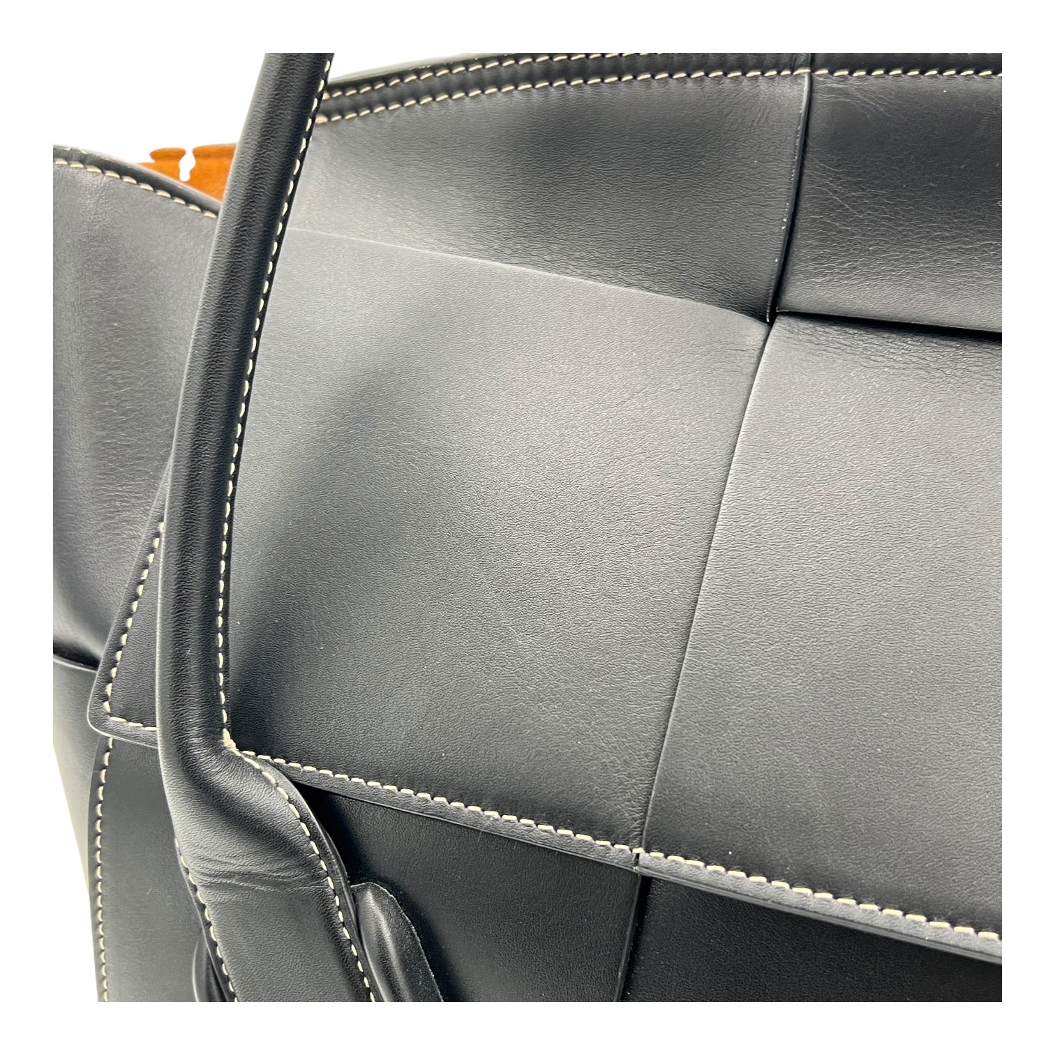 Arco Shoulder Bag Black in Calfskin, Silver hardware