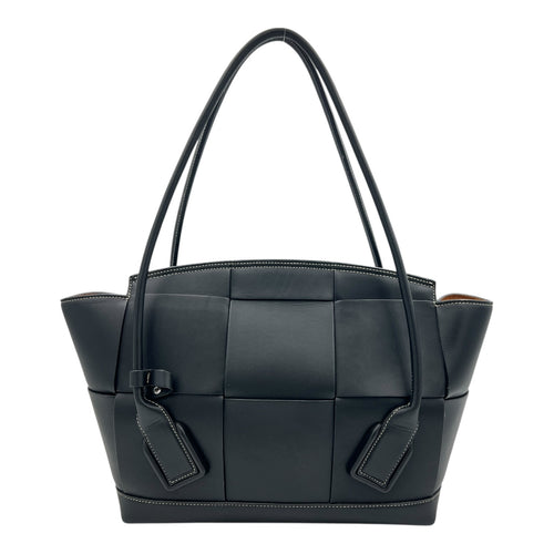 Arco Shoulder Bag Black in Calfskin, Silver hardware