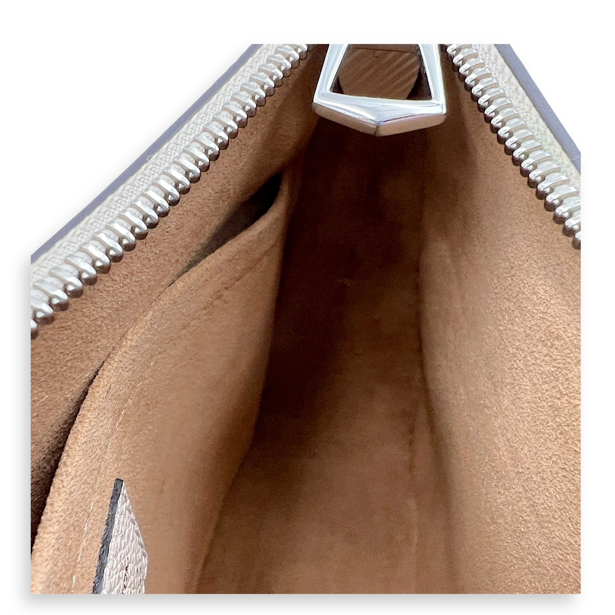 Marellini White Crossbody Bag in Epi Leather, Silver hardware