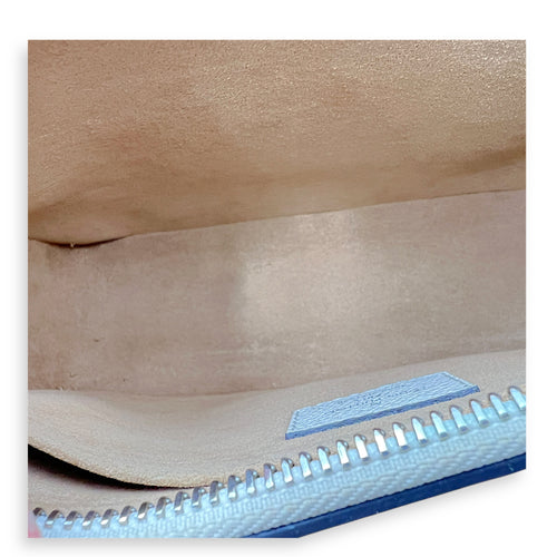 Marellini White Crossbody Bag in Epi Leather, Silver hardware