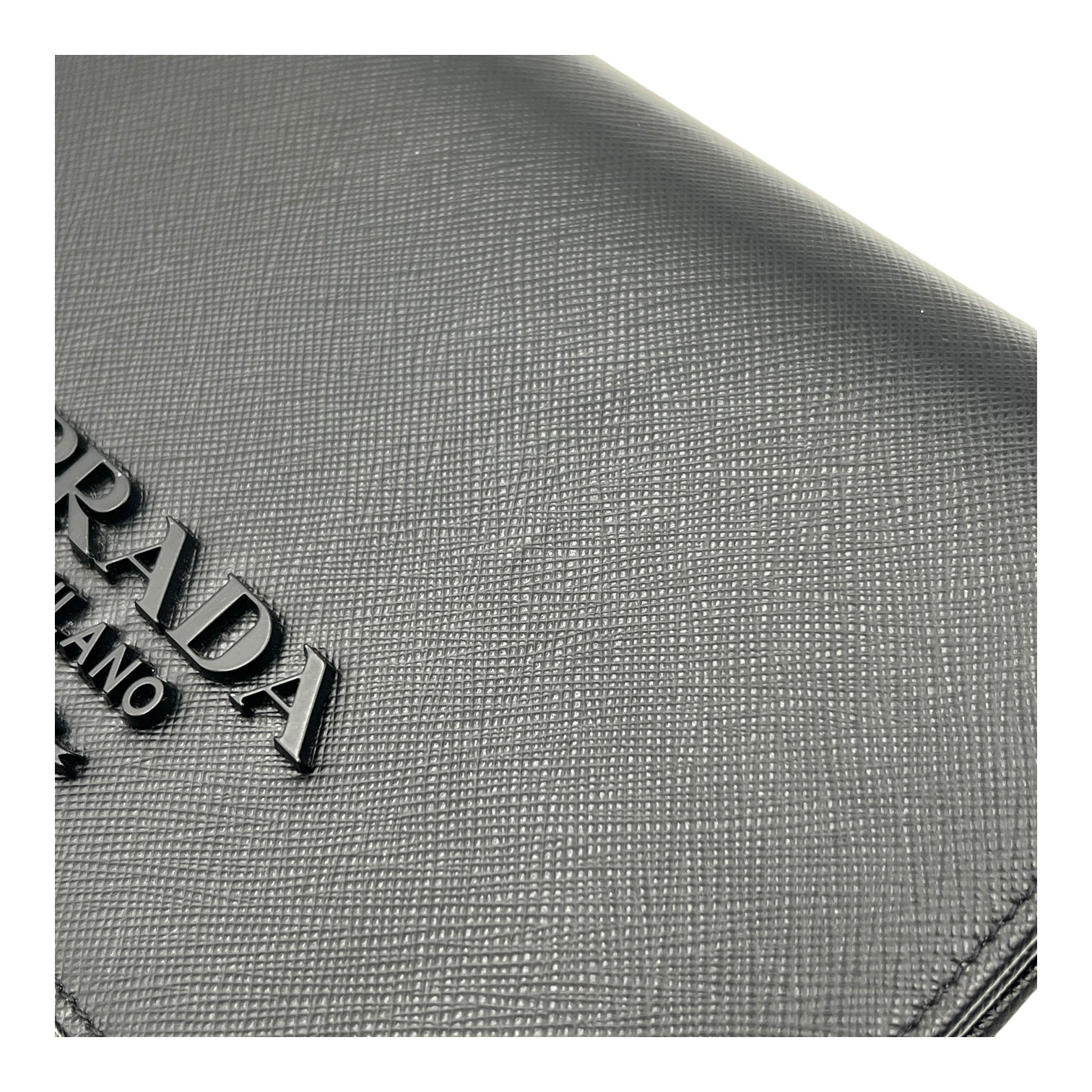 Logo Wallet On Chain Black in Saffiano Leather, Gold hardware