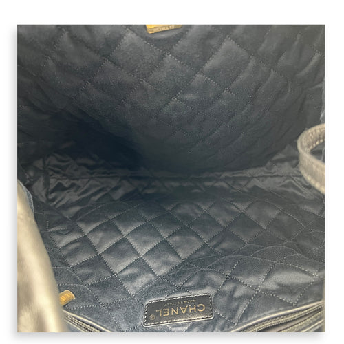 22 Tote Hobo Bag Medium Grey in Calfskin, Brushed Palladium hardware