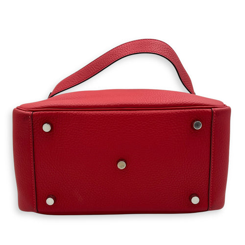 Lindy Red in Clemence, Silver hardware