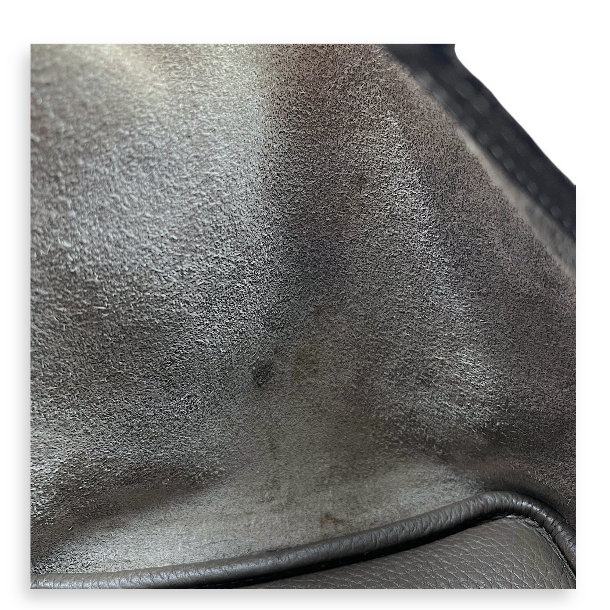 Picotin Eutope in Clemence, Gold hardware