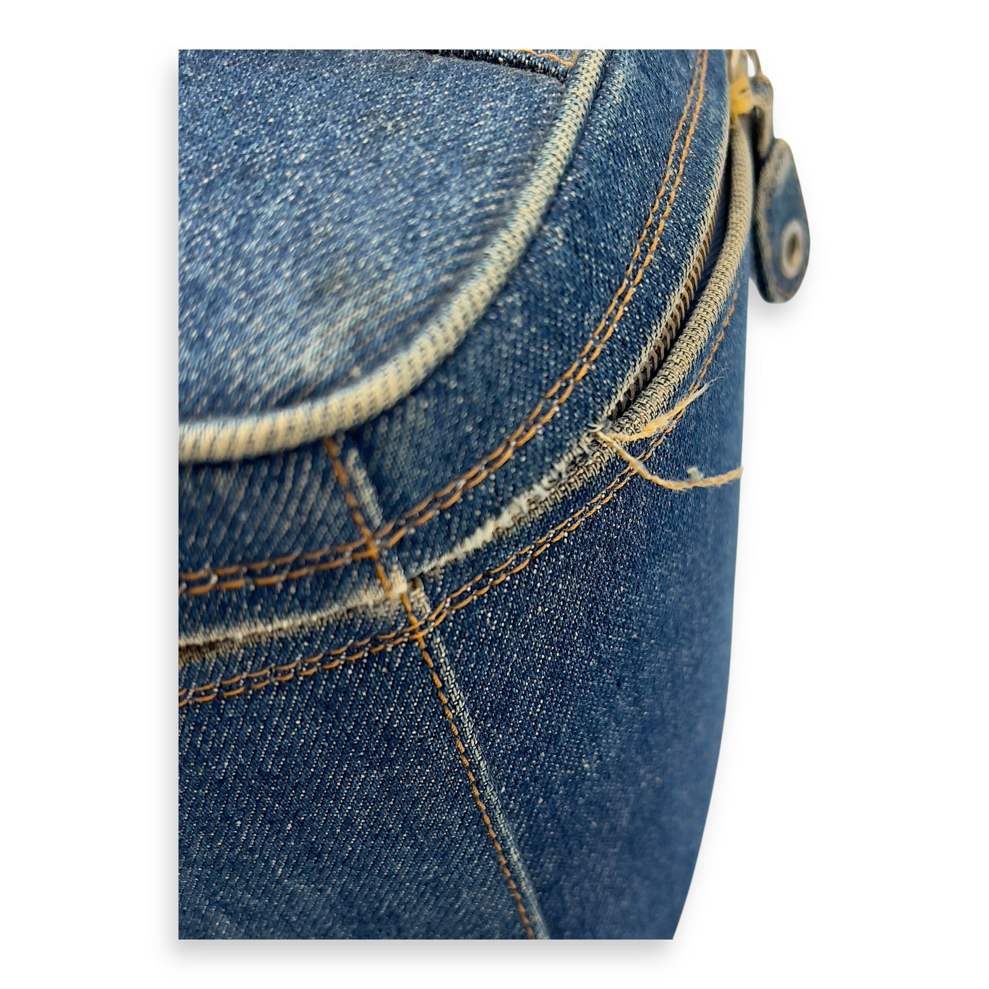 CC Vintage Vanity Bag Blue in Denim, Gold hardware