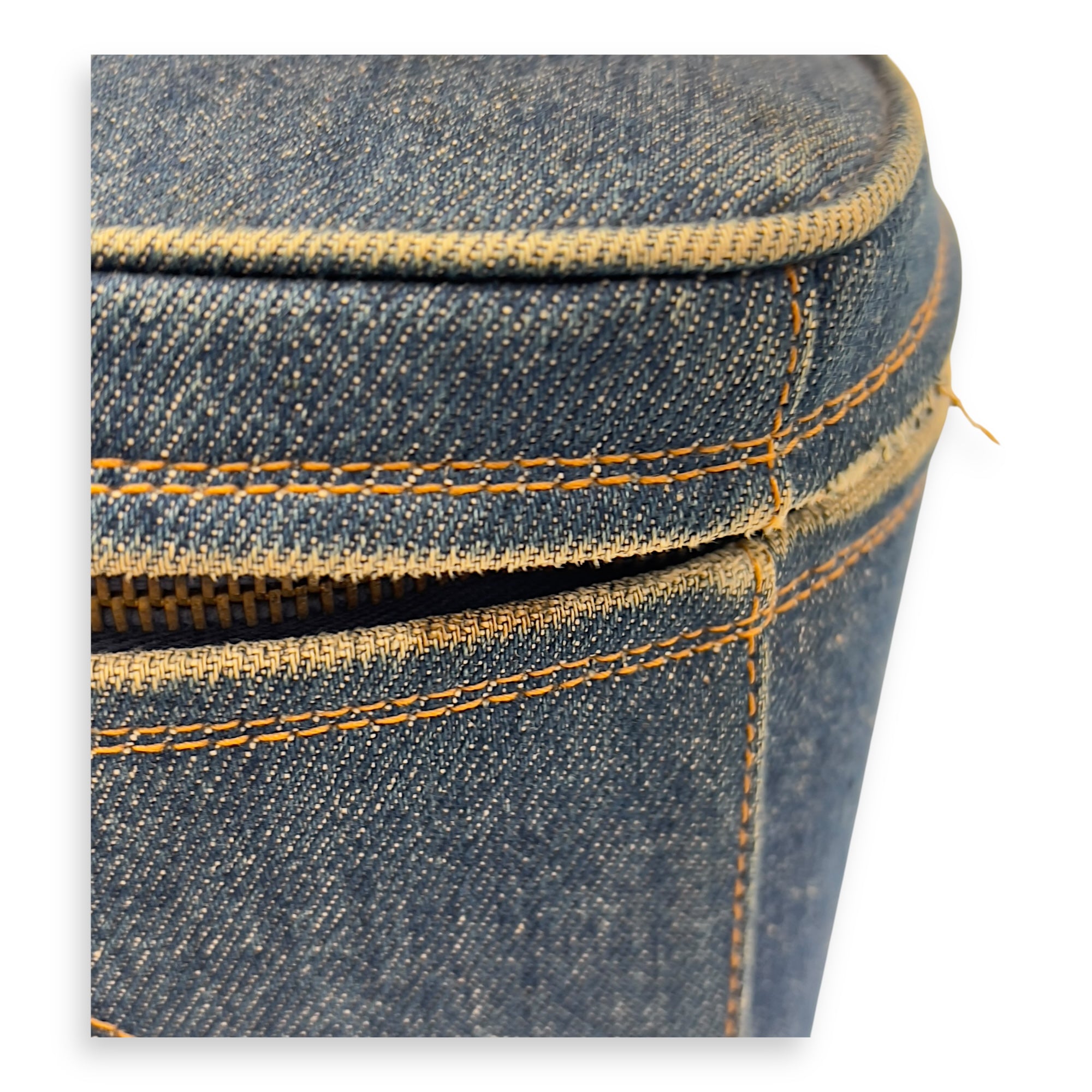 CC Vintage Vanity Bag Blue in Denim, Gold hardware