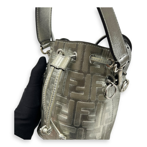 Mon Tresor Bucket Bag Silver in Calfskin, Silver hardware